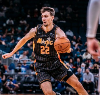 次展现了他 次展现了他