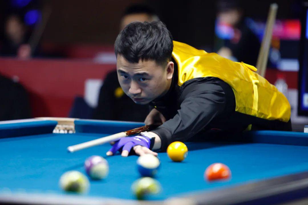 法国警方的 法国警方的